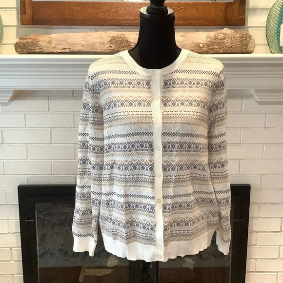 #41 Croft and Barrow Cardigan Sweater Size Medium - Picture 1 of 5